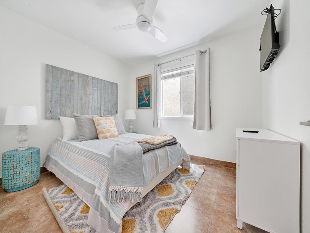 3 Bedrooms Ньюпорт-Біч Екстер'єр фото